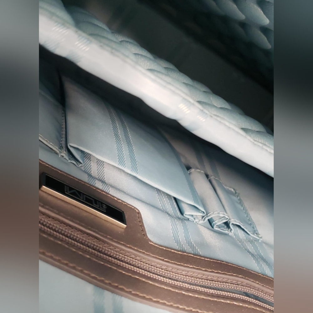 Tumi Geay Laptop Bag - Picture 12 of 16